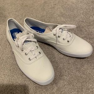 New White Classic Keds
